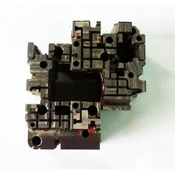 睢寧塑膠五金制品與無(wú)錫日華精密模具 箱包配件及模具的卓越供應(yīng)